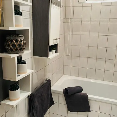 Schoene Fewo,54qm,2schlazi,4pers,vollausstattung Apartamento